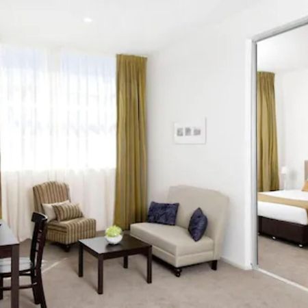 Quest On London Aparthotel Hamilton Buitenkant foto