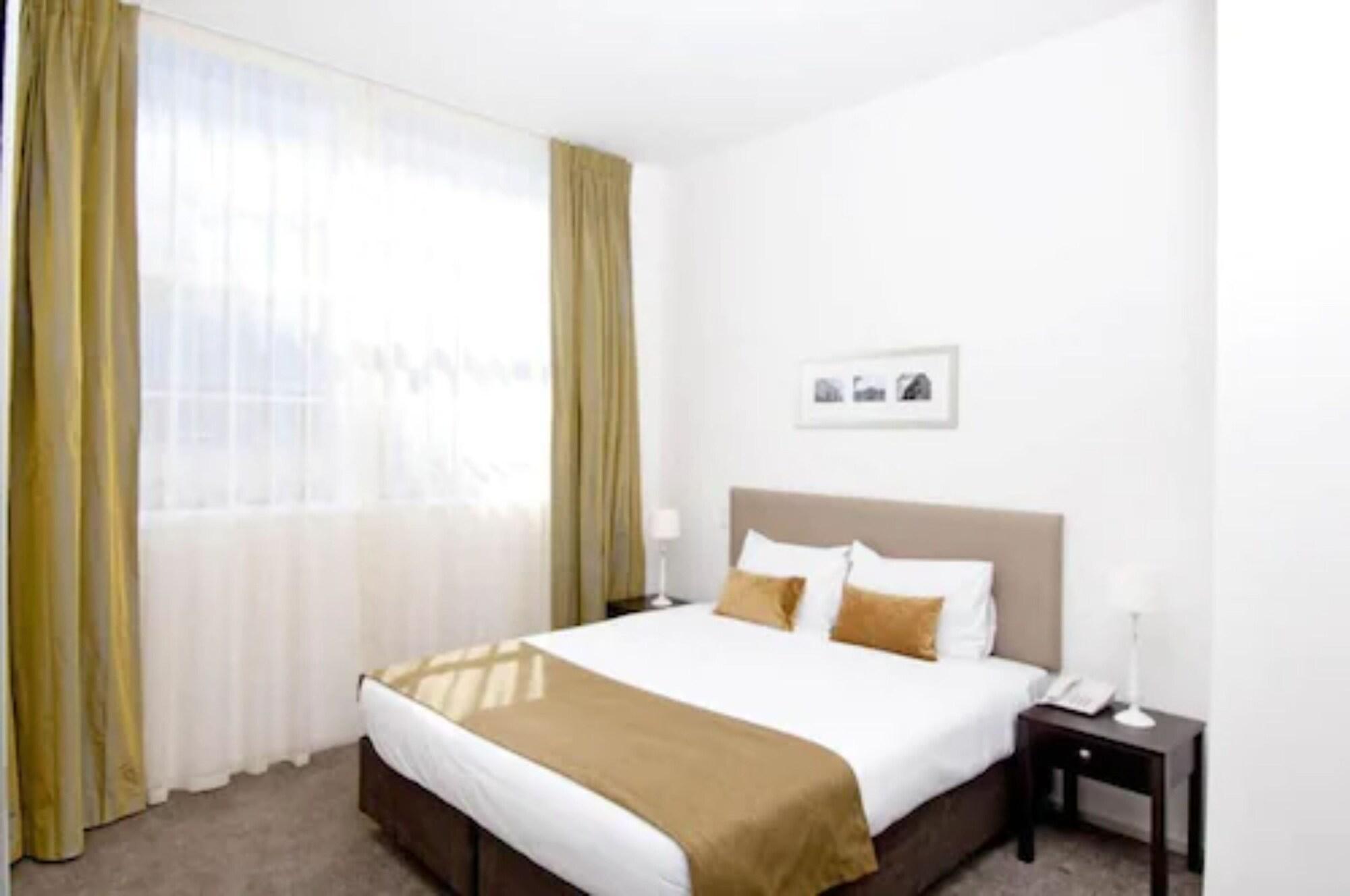 Quest On London Aparthotel Hamilton Buitenkant foto