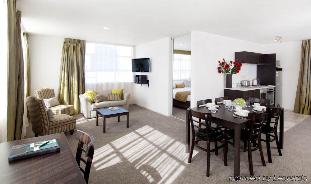 Quest On London Aparthotel Hamilton Buitenkant foto