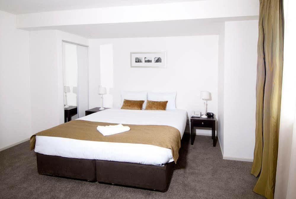 Quest On London Aparthotel Hamilton Buitenkant foto